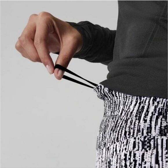 New Athleta Leggings Flurry Element Medium - Picture 3 of 6